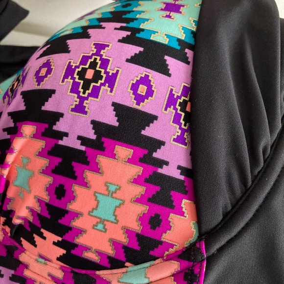 Calatina Halter Geometric Tankini NWOT - Picture 3 of 6